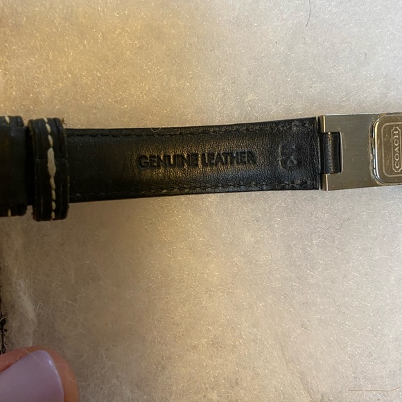 EUC -Vintage Coach Stainless Steel Women's Watch, Black Leather Band, 0169 model - Picture 8 of 9
